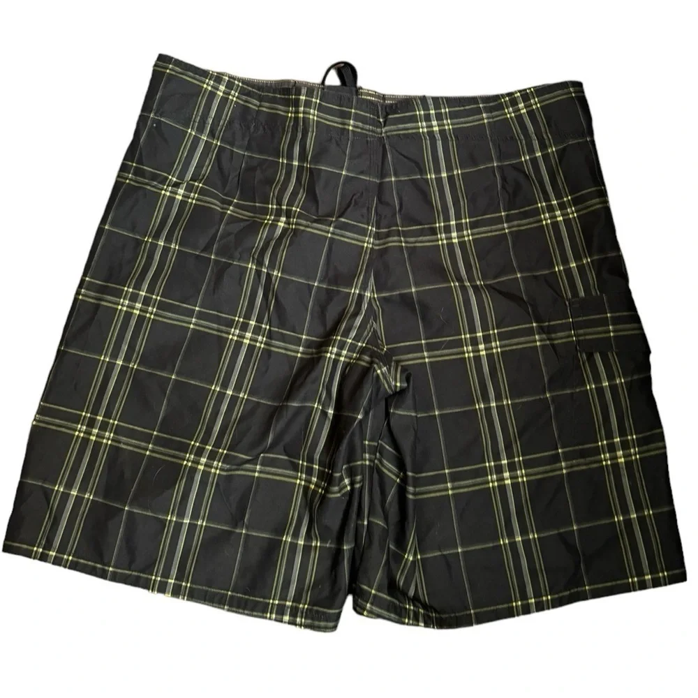 MOSSIMO SUPPLY CO plaid men’s bathing suit board shorts swimsuit size 38 green